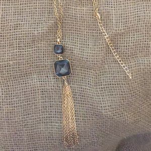 Goldtone necklace. NWOT. Long. Tassel. Beautiful.